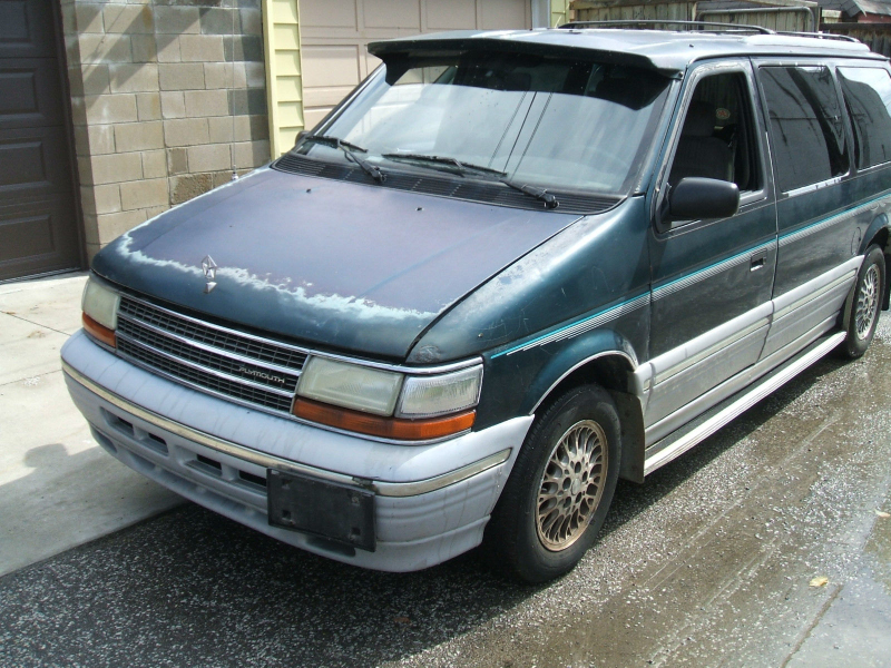 Illustration for article titled Here Are Five Of The Most Ridiculously Cheap Running Cars On eBay